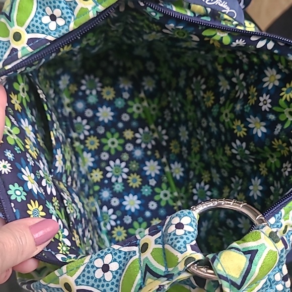 Vera Bradley Hobo Bag ❤️ - Picture 6 of 10